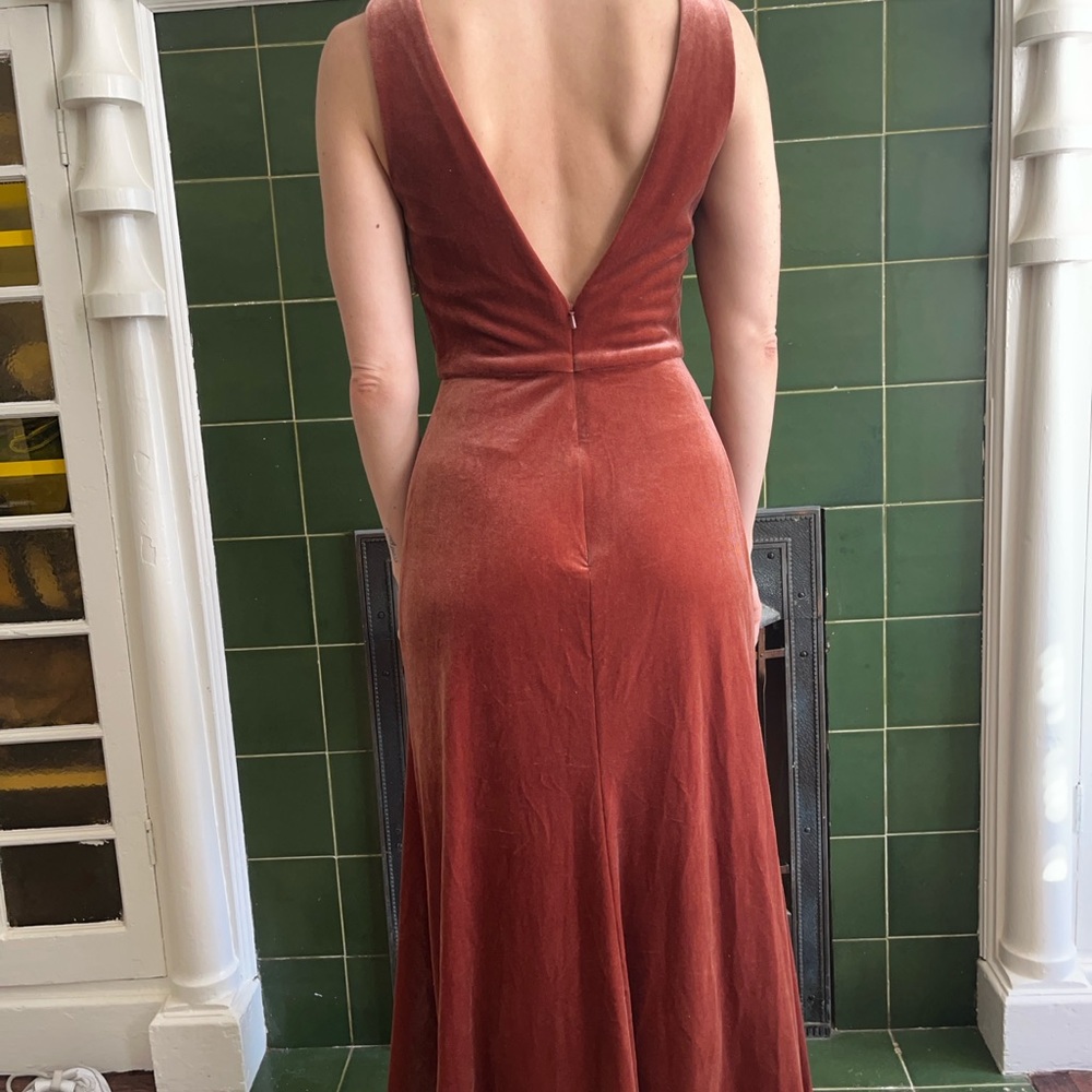 Anthropologie rust colored velvet bridesmaid dress. Floor length. Size 0. - Picture 2 of 5